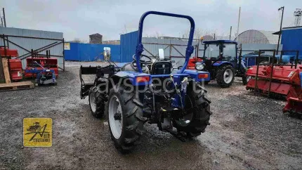 Трактор Lovol TE 354 HT без кабины с фронтальным челюстным погрузчиком